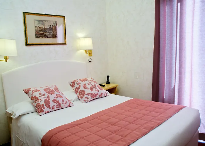 Otel Italia Viminale 2*